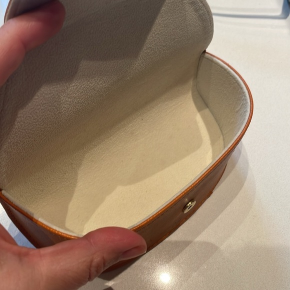 Tory Burch Butterfly Tortoise Brown Gradient Lens Sunglasses with Case- FLAWED - Picture 7 of 9